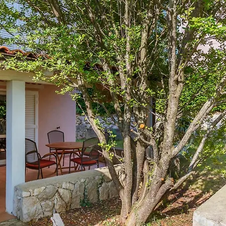 Guki Reihenhaeuser Apartment Malinska