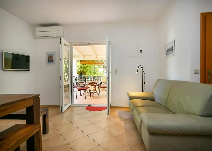 Guki Reihenhaeuser Malinska