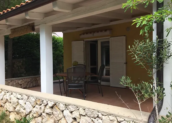 Guki Reihenhaeuser Apartamento Malinska