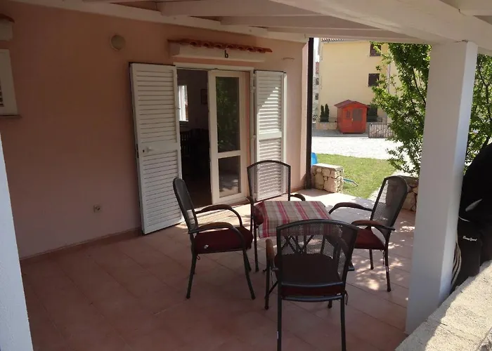 Guki Reihenhaeuser Malinska