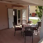 Guki Reihenhaeuser مالينسكا