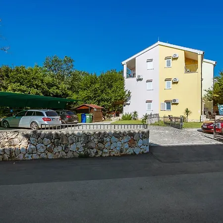 Guki Reihenhaeuser *