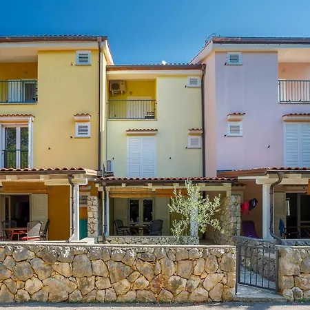 Guki Reihenhaeuser Appartement