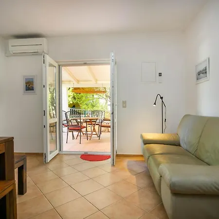 Guki Reihenhaeuser Malinska