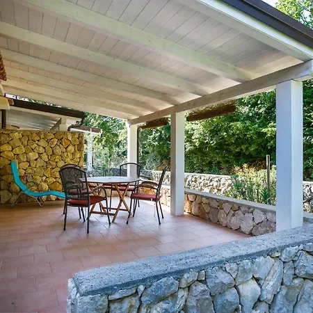 Appartement Guki Reihenhaeuser Malinska