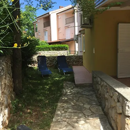 Guki Reihenhaeuser Appartement Malinska