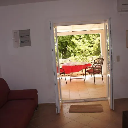 Guki Reihenhaeuser Malinska