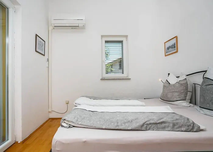 Guki Reihenhaeuser Malinska