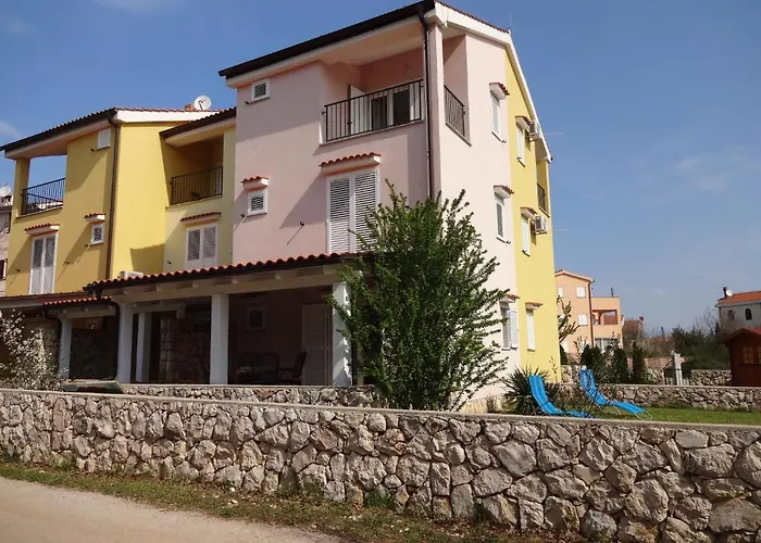 Guki Reihenhaeuser Apartament