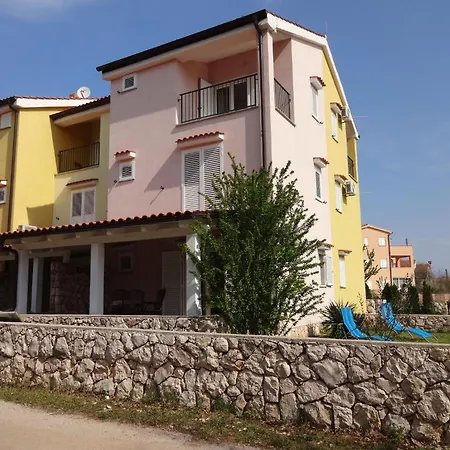 Guki Reihenhaeuser Apartmán