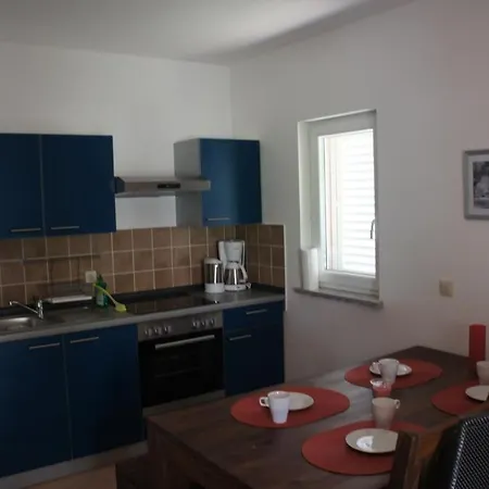 Guki Reihenhaeuser *