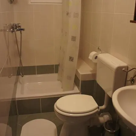 Guki Reihenhaeuser Apartmán